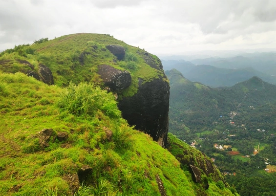 Pettimudi Hill Top Munnar